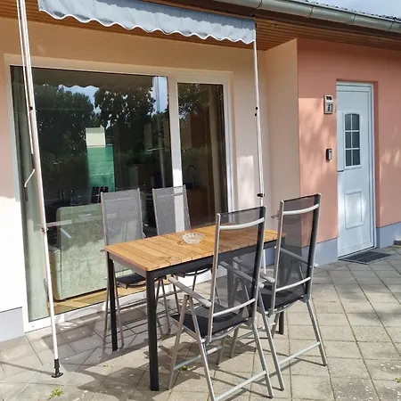 Reihenhaus Mit Terrasse Am Gross Labenzer *